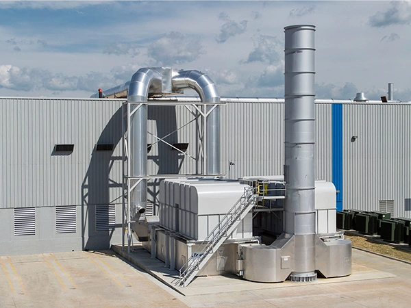 A regenerative thermal oxidizer installed together with a stack